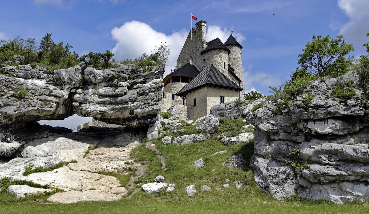 Hotel Zamek Bobolice Niegowa Экстерьер фото