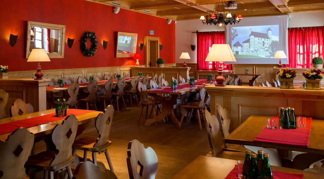 Hotel Zamek Bobolice Niegowa Экстерьер фото